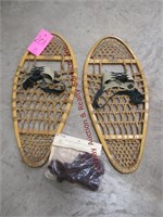Pair of Guide Gear snow shoes w/ foot straps &