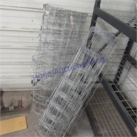 2 pieces -small rolls wire fence