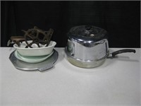 VNTG Kitchen Fridge Tray & Cooking Pot w/ Crank