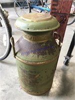 Standard Oil Co. Indiana 10-gallon can