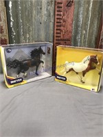 Breyer No. 913 and No. 472 in boxes