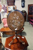 Hitchcock Style Tilt Top Stand -