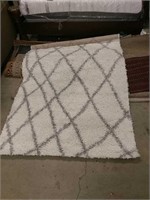 Easy shag white 5'3x7'6 rug