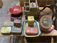 COLLECTION OF VINTAGE TINS AND TRAYS, KOALA PARK,