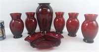Ruby Red glass:6 vases + 1 plateau à compartiments