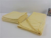 5 nappes commerciales 37x37po table cloths