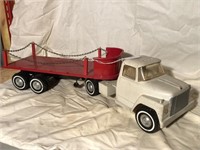 Ertl IH truck red flat bed