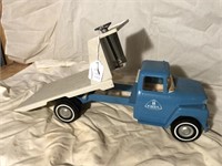 Ertl Blue roll back truck