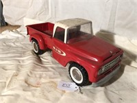Tru Scale Red and White pickup