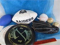 Sports lot; Radiers football, baseballs,