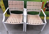 213 - MATCHING PAIR OF CHAIRS