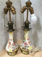 VINTAGE HAND PAINTED CERAMIC BASED TABLE LAMPS