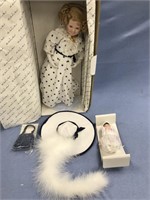 The Shirley Temple collector's, porcelain doll, na