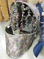 Folding camp chair w/ camo hunting blind & case