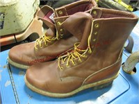 Pair USED Red Wing Shoes men's size 10.5EE,