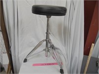 Adjustable music stool