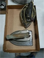 Lot of two irons