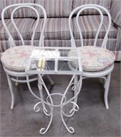 208 - MATCHING MINI TABLE & CHAIRS