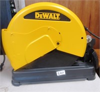 200 - DEWALT CIRCULAR SAW