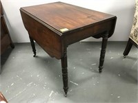 Mahogany dropleaf table