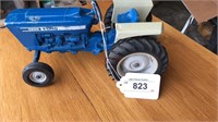 FORD 4600 Tractor 1/16 Scale
