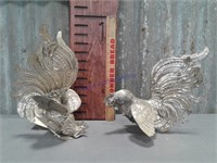 2 metal chickens, 8" and 9" tall