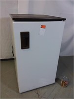 Réfrigérateur Danby 33x19x21 refrigerator