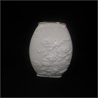 Lenox Rectangle Rose Vase w/24 Karat Gold Trim