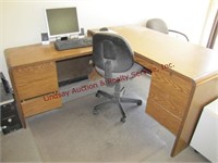 Wood computer desk (comes apart into 2 pcs) WITH