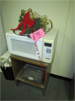 Wood stand 20"16"x27", Emerson microwave, &