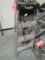 Werner 4' 300lb capacity alum. ladder