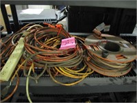 1 lot of approx various lengths ext cords