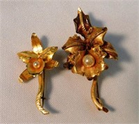PAIR 18K GOLD ORCHID PINS