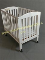White Portable Baby Crib