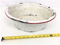 Vintage enamel wash bowl