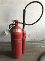 Antique fire extinguisher, complete - in excellent