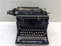 Vtg/Atq Underwood Typewriter  Needs TCL