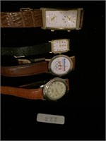 Lot 4 Men Watches Leather Bands

Needs