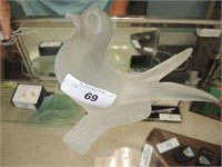 SATIN GLASS DOVE