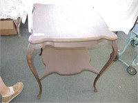 ANTIQUE PARLOR TABLE