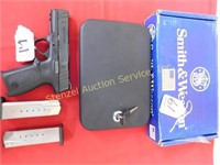 Smith & Wesson SD40 Semi Auto .40 S&W w/ Night