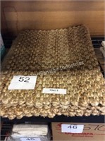 1 LOT ACCENT RUG