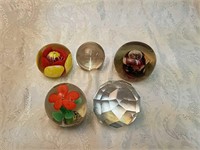 5 assorted paperweights unsigned