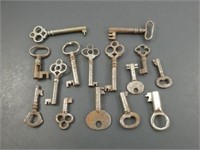 15 Antique Skeleton Type Keys