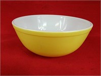 Vintage Yellow Pyrex 4 Qt. Mixing Bowl