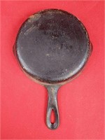 Wagner Ware Sidney -o- No 3 Cast Iron Skillet