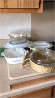 5 baking dishes w/covers