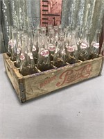 Wood Pepsi crate, Cedar Rapids IA, w/ bottles