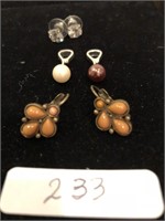 Lot 6 Jewelry Earrings Pierced Crystal

3 Pair