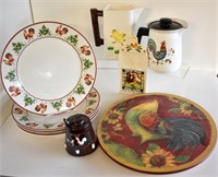 VINTAGE POULTRY THEMED KITCHEN ITEMS